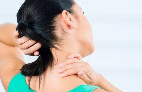 Nguyên nhân của hội chứng đau vai gáy, bàn tay, ngón tay và cách điều trị