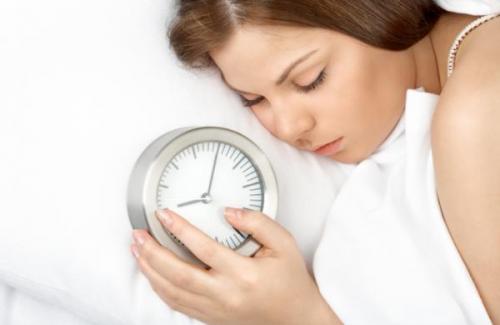 Ngủ nhiều hơn mức cần thiết gây ra bệnh nguy hiểm gì?