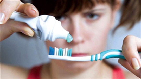 Sai lầm rất nhiều người mắc khi đánh răng cần loại bỏ ngay