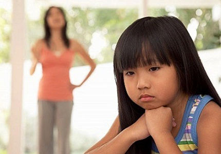 6 lỗi nhỏ cha mẹ thường mắc gây tổn thương cho con