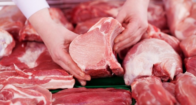 Mách nhỏ bà nội trợ cách phân biệt thịt lợn sạch không dùng chất cấm gây ưng thư