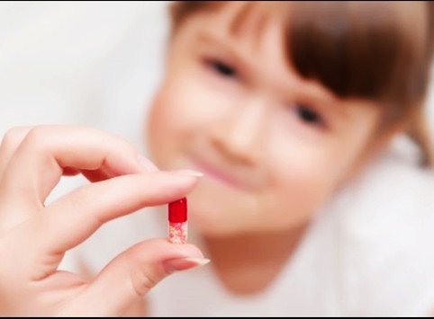 Những lưu ý khi điều trị bệnh bằng thuốc cho trẻ em