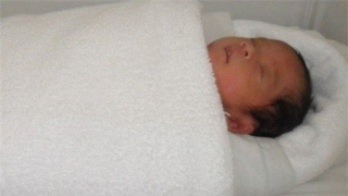 Phương pháp giúp mẹ ủ ấm trẻ sơ sinh tránh bệnh hô hấp cho bé