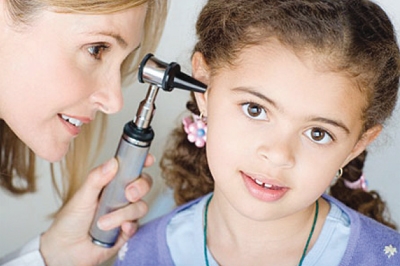 Trẻ bị viêm tai giữa, có ảnh hưởng khả năng thính lực?