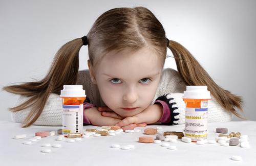 Những biểu hiện và cảnh báo tình trạng ngộ độc thuốc ở trẻ em