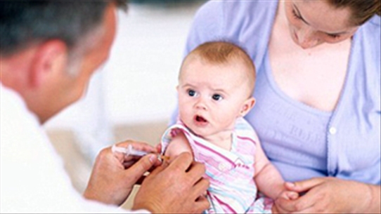 Biện pháp xử trí khi bé bị phản ứng phụ sau tiêm vắc-xin nên biết