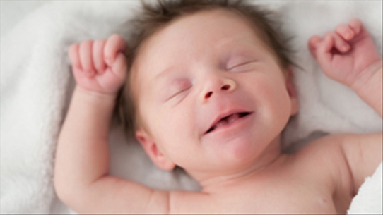 Cùng khám phá giấc ngủ của trẻ sơ sinh qua từng tháng tuổi