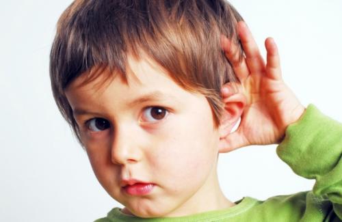Nguyên nhân và cách nhận biết tình trạng điếc ở trẻ dưới 1 tuổi