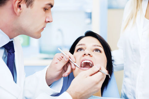 Nhìn những biểu hiện của răng miệng có thể đoán được bệnh của bạn