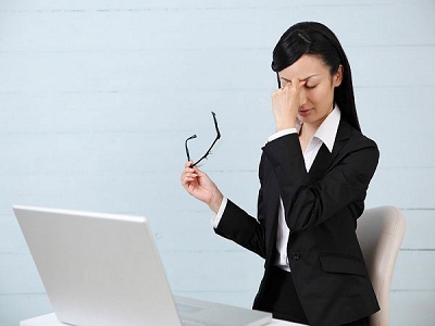 Làm sao để ngăn ngừa chứng mỏi mắt cho dân văn phòng