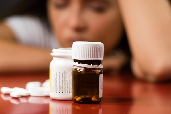 Sử dụng thuốc chữa trầm cảm cần thận với tác dụng phụ gây mất ngủ