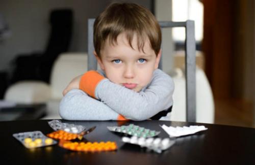 Những nguyên nhân thường gặp nhất dẫn tới tình trạng ngộ độc thuốc ở trẻ