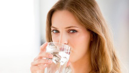 Uống quá nhiều nước mỗi ngày có thể dẫn đến tử vong?