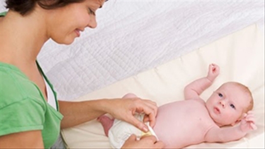 Cách nhận biết và chăm sóc rốn cho trẻ sơ sinh hiệu quả