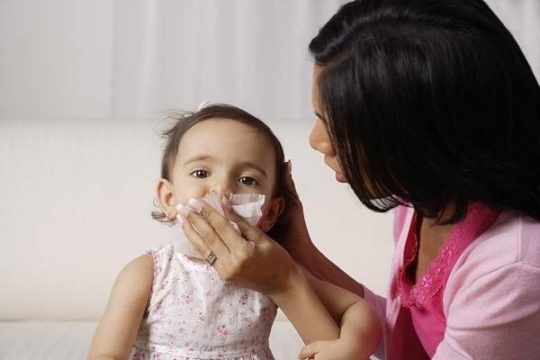 Viêm xoang, viêm tai giữa là những biến chứng nguy hiểm khi trẻ bị bệnh cảm cúm