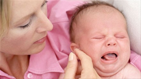 Hiện tượng nanh sữa ở trẻ sơ sinh có nguy hiểm đến sức khỏe của trẻ