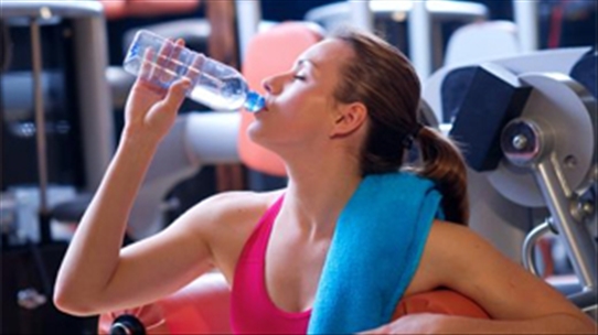 Liệt kê 4 điều cần nhớ khi bổ sung nước trong thời gian tập gym