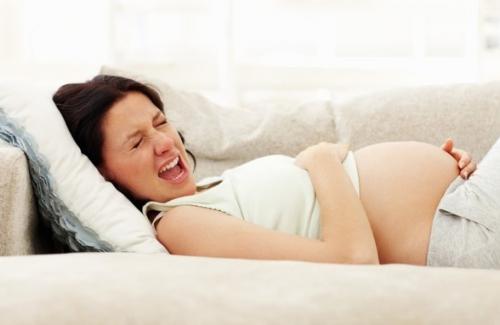 Những dấu hiệu bất thường khi mang thai mẹ bầu cần phải đi khám ngay