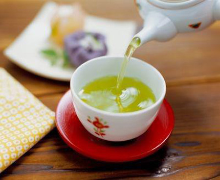 Uống trà xanh nhiều có hại gì đối với sức khỏe không?