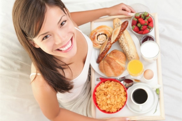 Ăn sáng thế nào để tránh lên cân, có thân hình thon gọn?