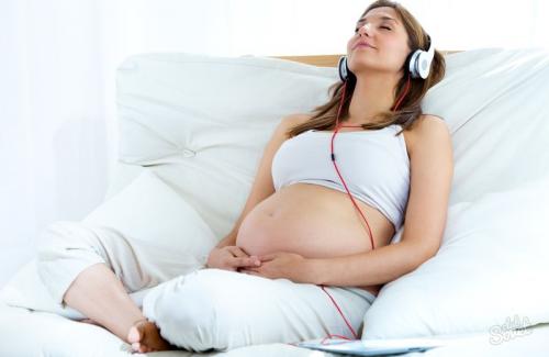 Nhạc cho thai nhi: Không phải mẹ nào cũng biết những điều này