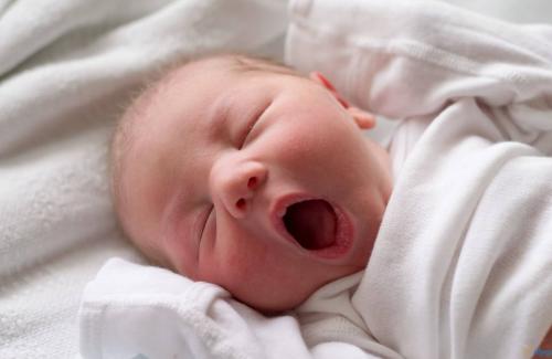 Nguyên nhân gây khó thở ở trẻ sơ sinh và trẻ nhỏ nên biết