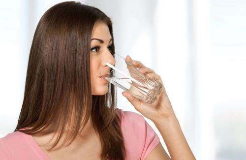 Những dấu hiệu nào cho biết cơ thể bạn đang thiếu nước?