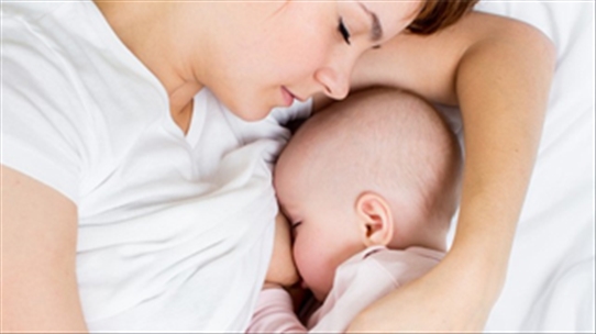 Học hỏi bí quyết cho con ngủ xuyên đêm của bà mẹ trẻ