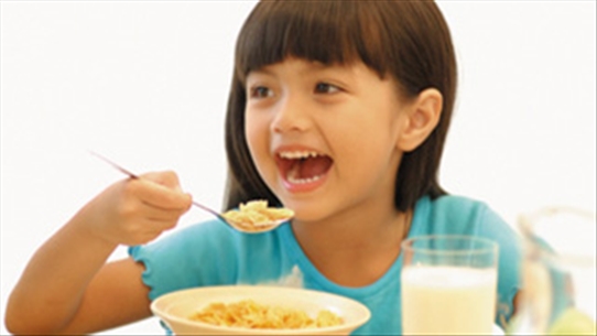 Những lý do khiến bữa sáng cực quan trọng với trẻ nhỏ