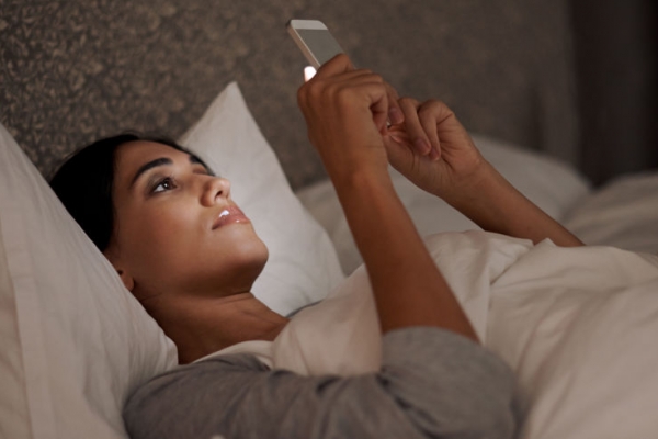 9 lý do khiến bạn thức giấc về đêm và cách khắc phục