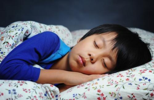 6 bí quyết giúp trẻ ngủ ngon để nhanh lớn, thông minh