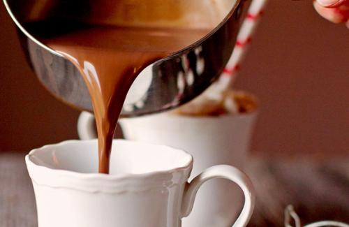 5 lý do giúp bạn khỏe mạnh khi uống sôcôla nóng vào mùa đông