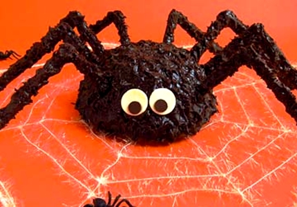 Cách làm bánh hình con nhện xù xì cho đêm Halloween