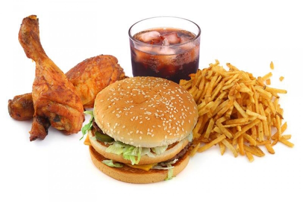 Những nguy hại của đồ ăn nhanh đối với sức khỏe mỗi người