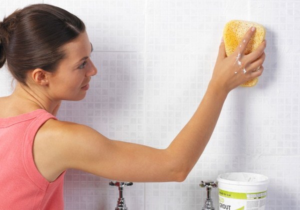 Cách làm sạch tường nhà bằng 6 mẹo vệ sinh đơn giản