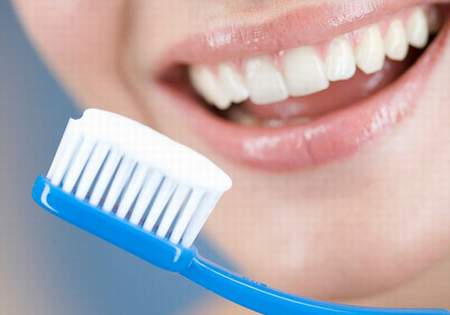 Nên chọn bàn chải thế nào cho đúng để chăm sóc răng miệng?