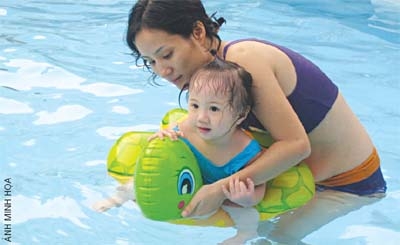 Những lưu ý khi cho trẻ em bơi lội vui khỏe, an toàn