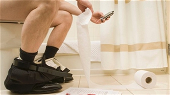 Những thói quen sai lầm khi đi toilet nên bỏ ngay lập tức