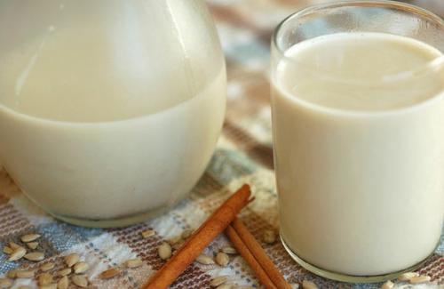 Uống sữa thanh trùng mua trực tiếp từ trang trại liệu có an toàn?