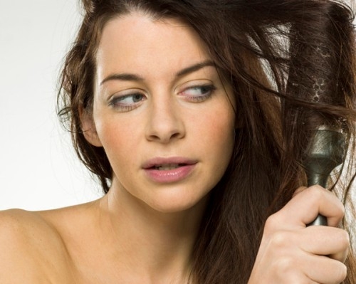 7 sai lầm khi chải tóc mùa đông nhiều người mắc phải mà không biết