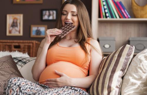 Tăng cân nhiều trong thai kỳ: Lợi bất cập hại!