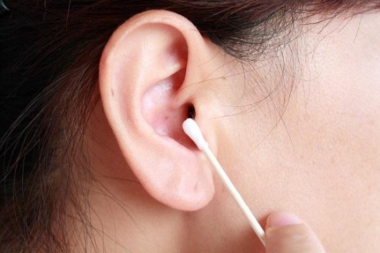 Bạn nên biết: Có nên thường xuyên vệ sinh tai hay không?