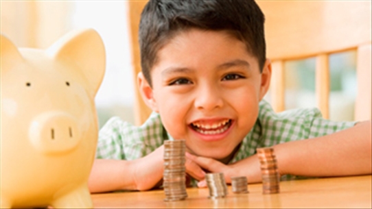 Bắt đầu với 7 bài học đơn giản để trẻ học về đồng tiền