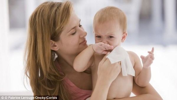 Cảnh báo: Cha mẹ nên hạn chế sử dụng khăn ướt cho bé