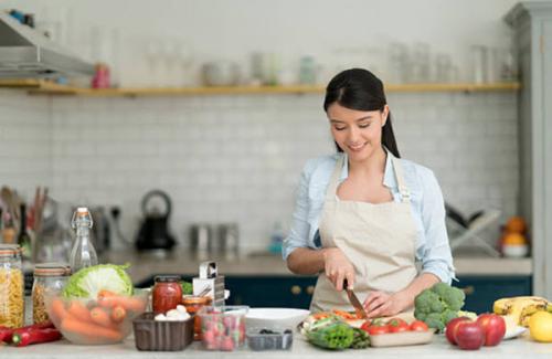 33 mẹo vặt nhà bếp giúp các bà nội trợ tiết kiệm thời gian