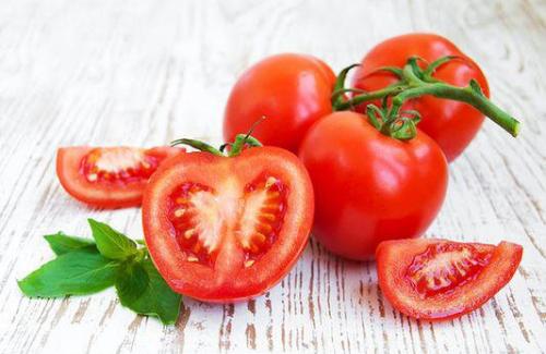 Chuyên gia khuyên ăn cà chua cùng 4 món này ngăn chặn ung thư, bổ không kém "thần dược"