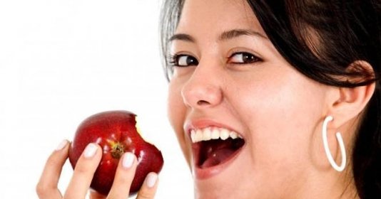 Mẹ bầu thường xuyên ăn táo có lợi gì?