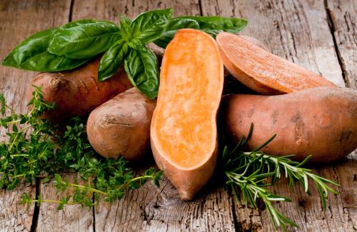 5 loại thực phẩm giàu vitamin A, món số 2 chứa nhiều hơn 8 lần so với cà rốt