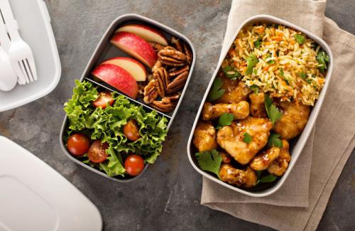 Vì sao bữa trưa nên là bữa 'hoành tráng' nhất trong ngày? Ăn nhiều vào bữa tối có thể khiến cơ thể ‘trả giá’