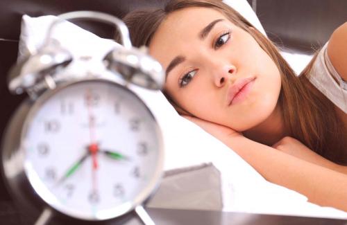 Đi ngủ đúng khung "giờ vàng" này để thức dậy sảng khoái, cơ thể khỏe mạnh mỗi ngày